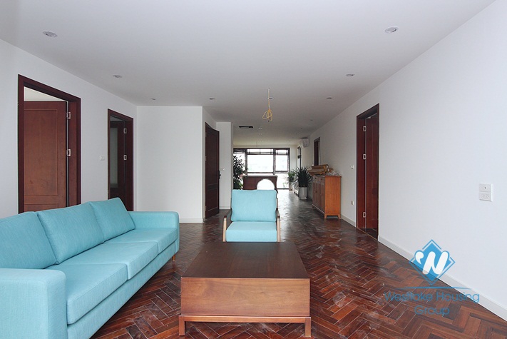 A charming 4 bedrooms apartment for rent in Tay Ho